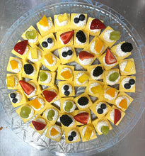 Load image into Gallery viewer, Cake Platter 16" - Mini Fresh Fruit Cakes (Drop down menu for Sponge flavours)
