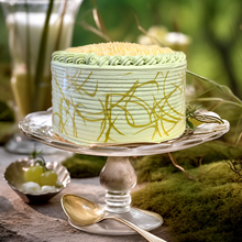 Load image into Gallery viewer, Mung Bean Pandan Cake
